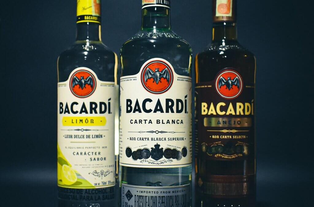 Flessen Bacardi shotjes